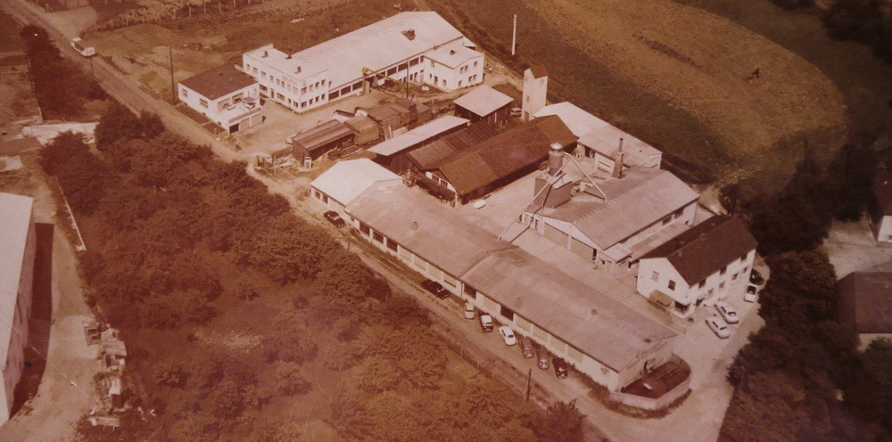 04-Frauenfeld-Luftaufnahme-der-Firma-ca-1960