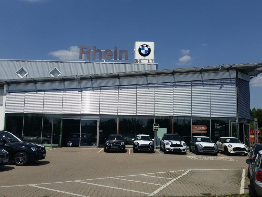 BMW-Rhein-Würburg-Raffstore-(10)-von--Hella
